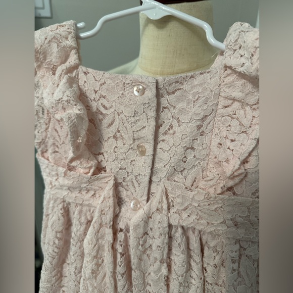 Laura Ashley of London | Pale Pink Short Sleeved Lace Toddler Dress | 3T - Picture 6 of 9
